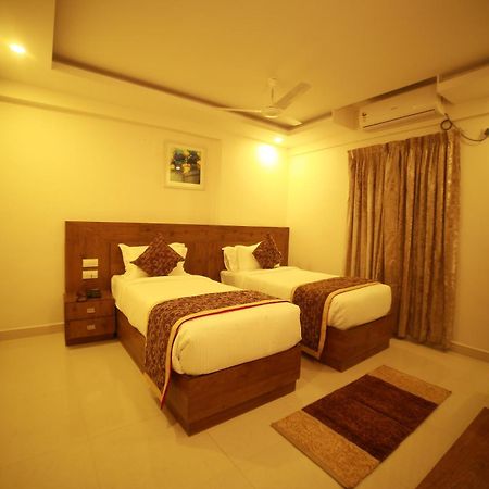 Elite Inn Madras Buitenkant foto